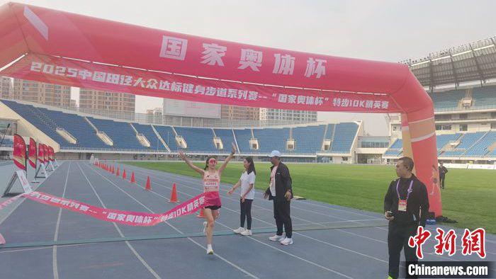 国家奥体杯特步10公里精英赛开跑 为跑友打造超