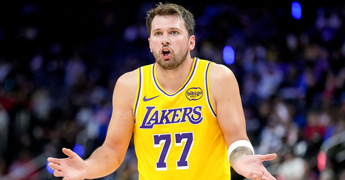 活塞险胜湖人终结对手9连胜 东契奇三分绝杀未果