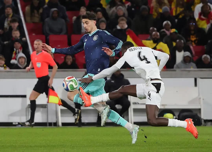 p国足迎战喀麦隆，CBA山东男篮双杀在望p