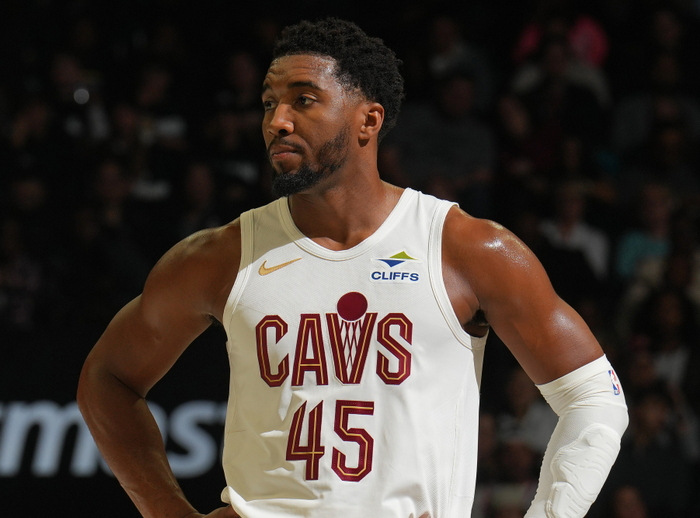 米切尔对阵爵士砍30分创生涯单赛季得分30+纪录